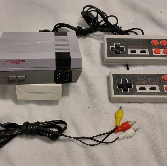 Retro Video Game System with 620 Games Included. - Picture 2 of 6